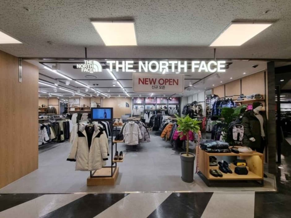 [事后免税店]乐斯菲斯NEWCORE坪村店노스페이스 뉴코아 평촌