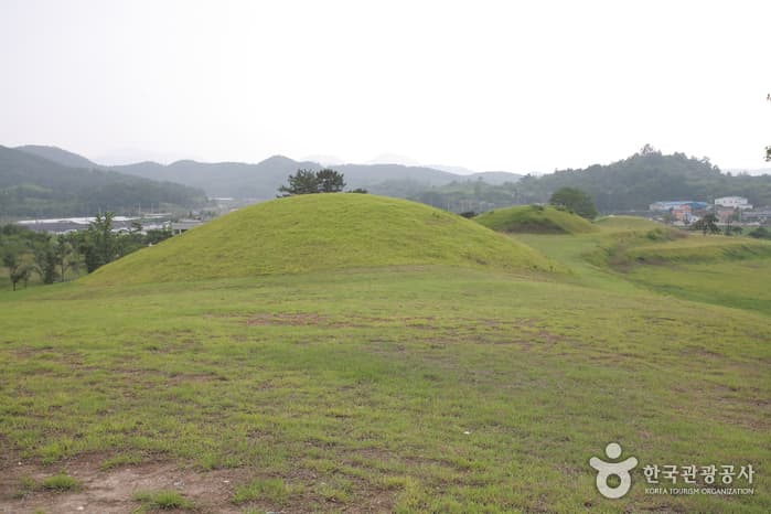 도항.말산리 고분군