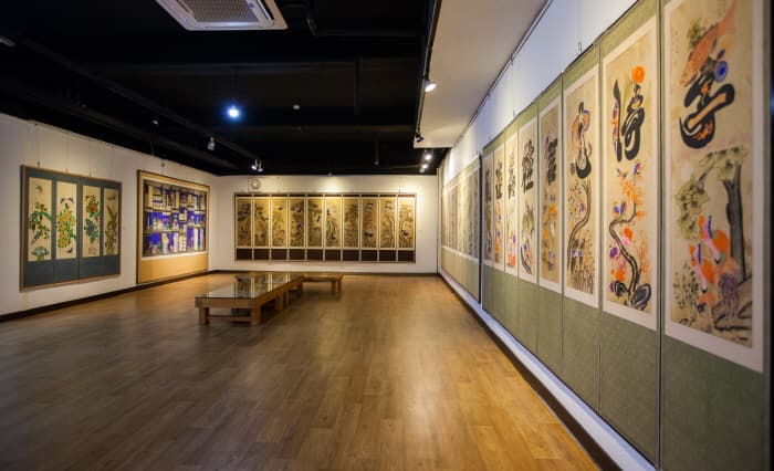 Gahoe Museum (가회민화박물관)