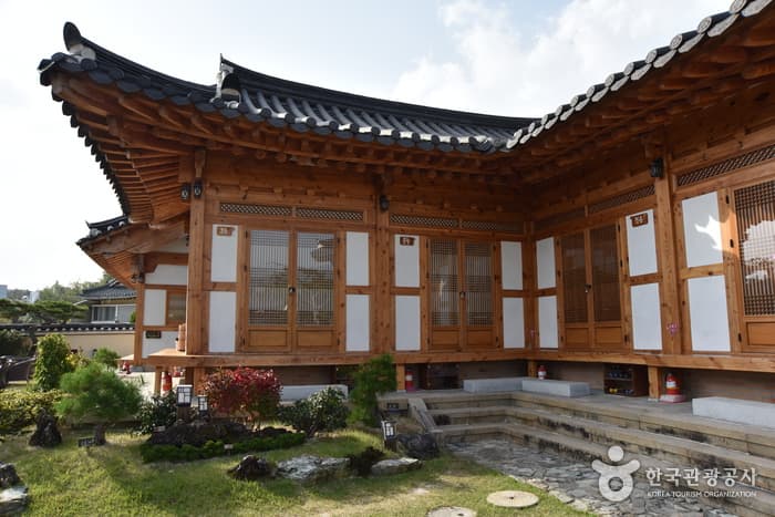 清宫韩屋（청공한옥）
