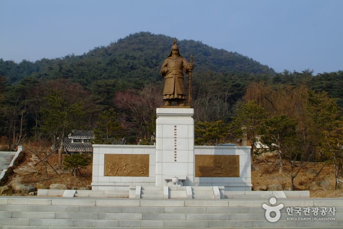 장절공 신숭겸묘역_00