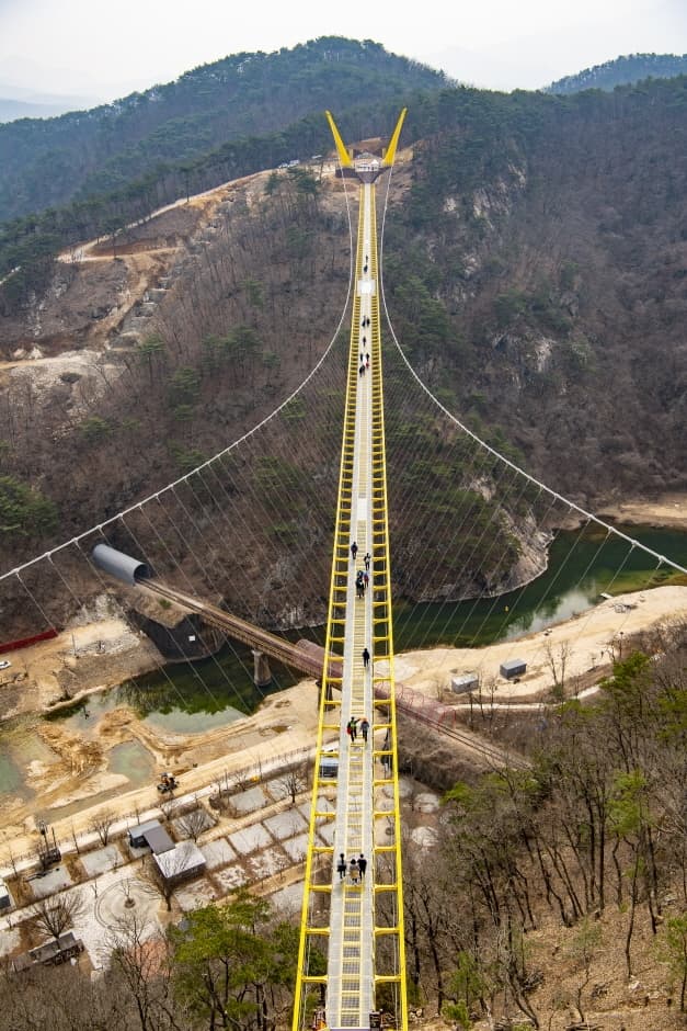 原州小金山步步惊心桥원주 소금산 울렁다리