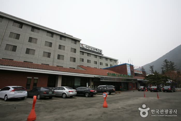 충북 충주시_수안보상록호텔_전경_2