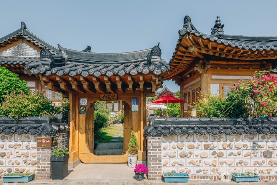 偕老堂［韩国旅游品质认证/Korea Quality］（해로당［한국관광 품질인증/Korea Quality］）