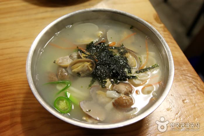 Limbyungjoo Sandong Kalguksu (임병주 산동 칼국수)