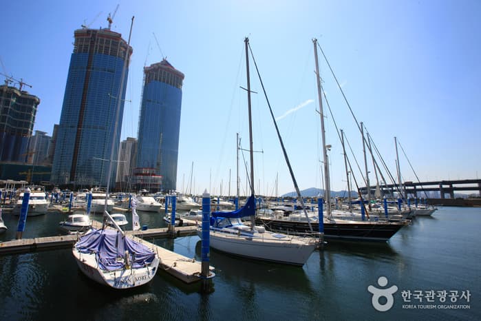 Suyeongman Bay Yachting Center (수영만 요트경기장)