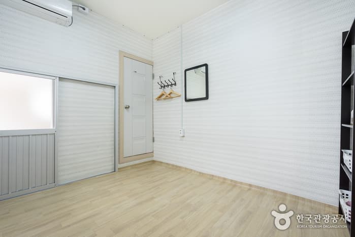 경남_통영유어스게스트하우스_더블룸C