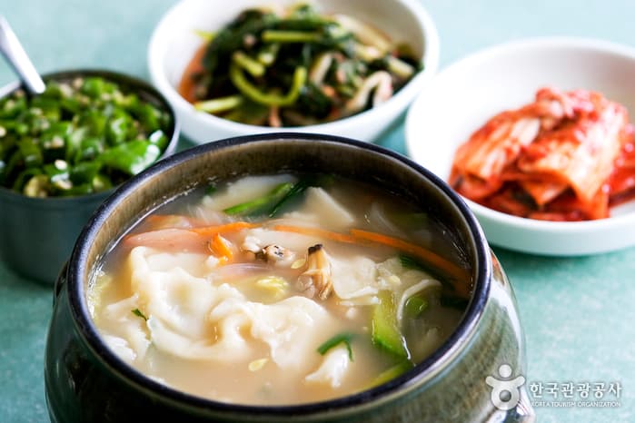 三清洞面片汤（삼청동수제비）