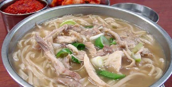 Hyeseong刀切面( 혜성칼국수 )