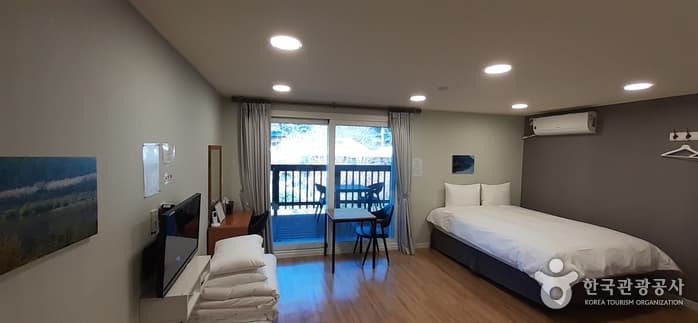 전남_지리산햇살_4인실 침대 2