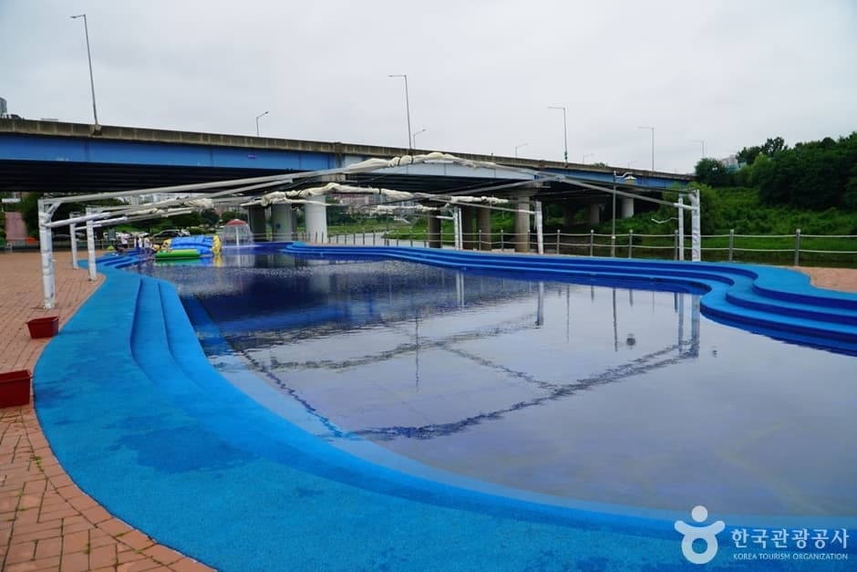 도농한강공원물놀이장