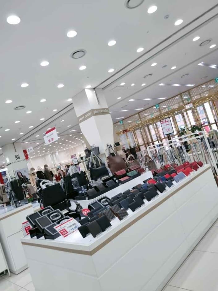 [事后免税店]皮尔卡丹手提包MODA奥特莱斯九里南杨州店피에르가르뎅핸드백 모더아울렛구리남양주점