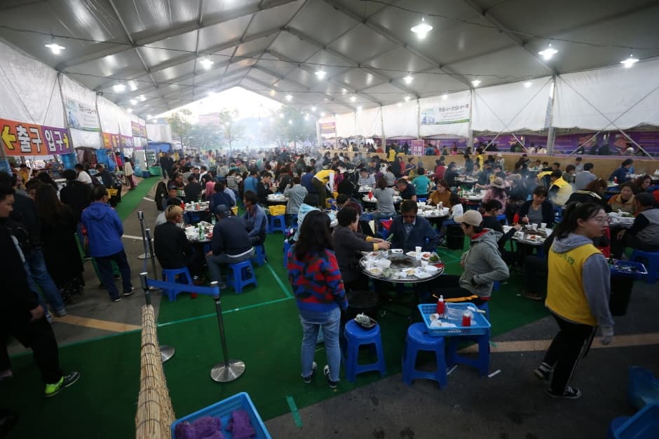 Hongcheon Ginseng & Hanwoo Myeongpum Festival (홍천 인삼한우명품축제)