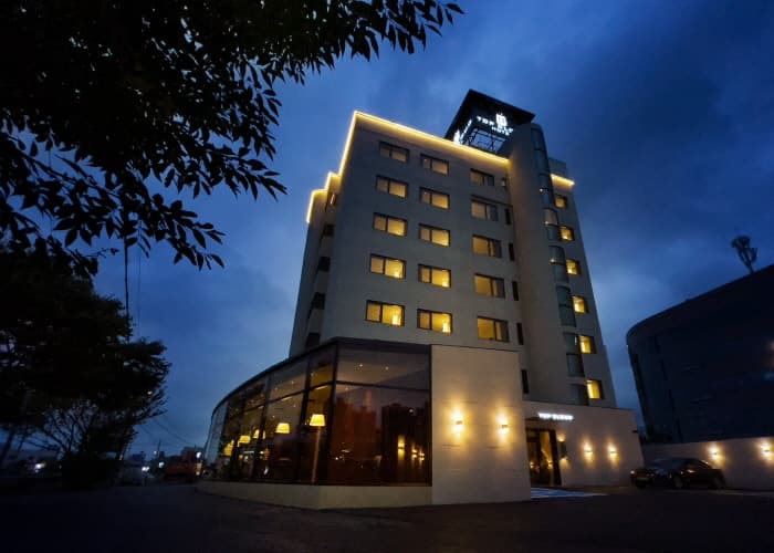 Top Cloud Hotel [Korea Quality] 탑클라우드호텔 군산[한국관광 품질인증]