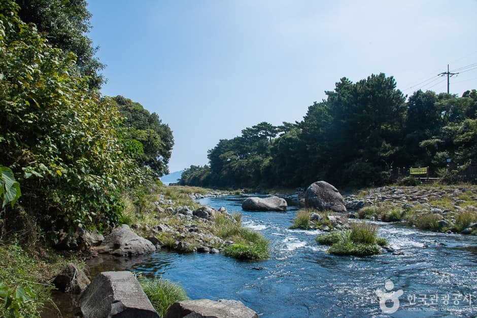 江汀川(강정천)