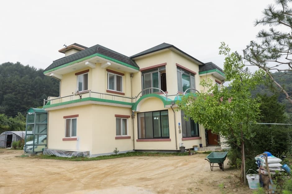학조리샘말펜션