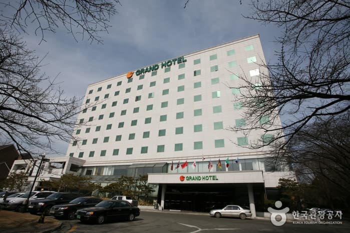 Onyang Grand Hotel (온양그랜드호텔)