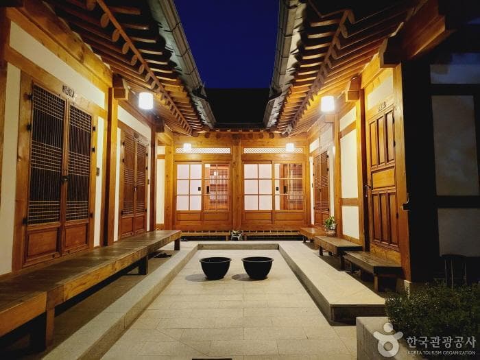 전북_전주한옥마을덕수궁_전경_5